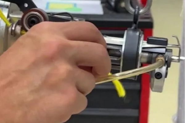 Lesson 04
Using the Tufting Gun